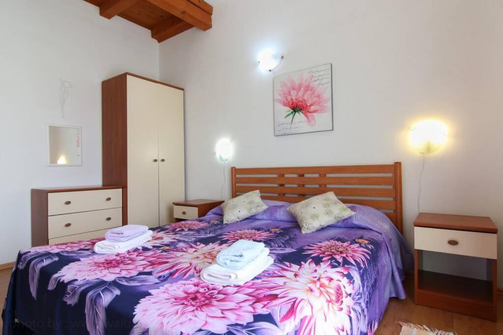 Apartments Kristina Fazana D Bagian luar foto